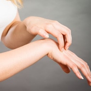 How to Treat Dry Hands