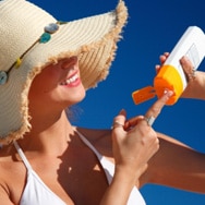 How to Apply Sunscreen